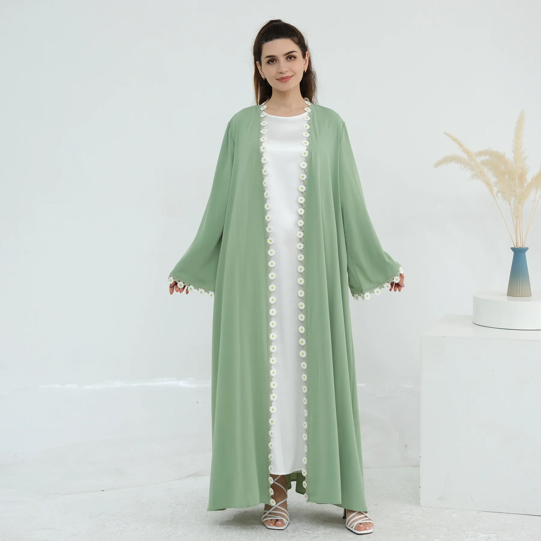 ชุดเดรสอาบายะห์ลายดอกไม้สไตล์ด - Embroidery Kebaya บทวิจารณ์และราคา