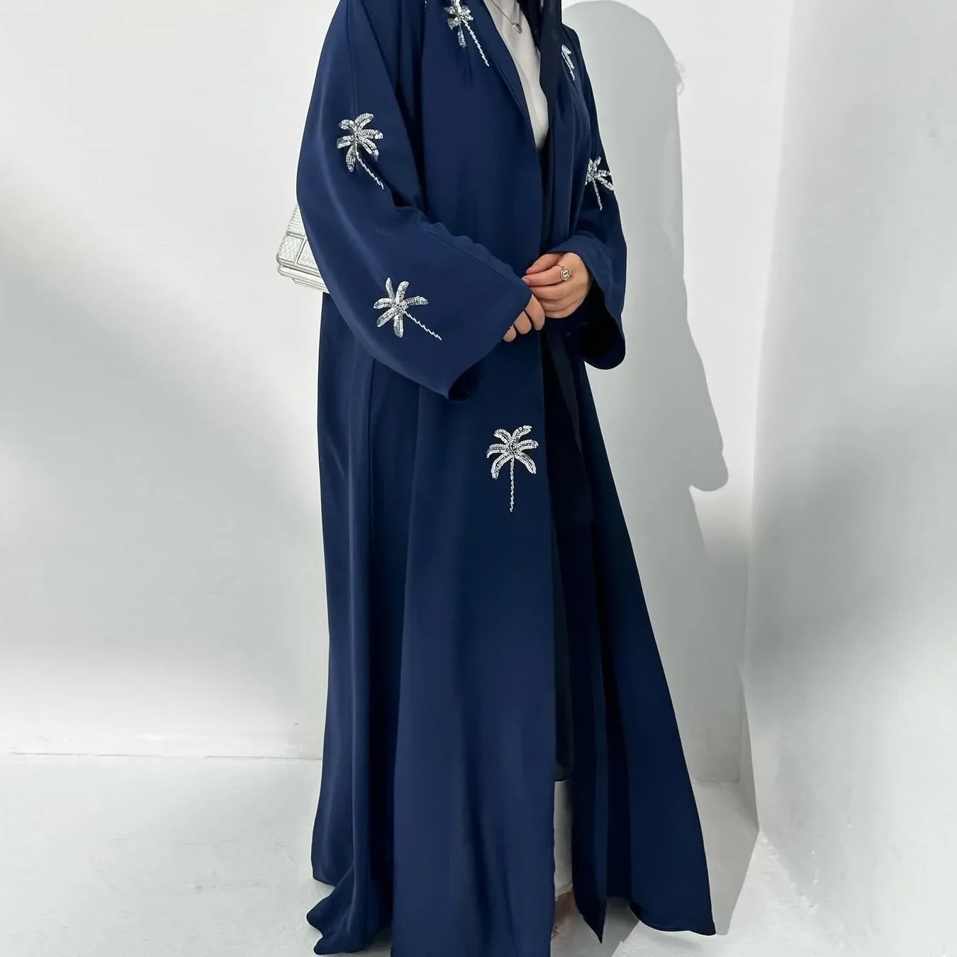 เสื้อคลุมคาร์ดิแกนมุสลิมแบบเรี - Embroidery Kebaya บทวิจารณ์และราคา